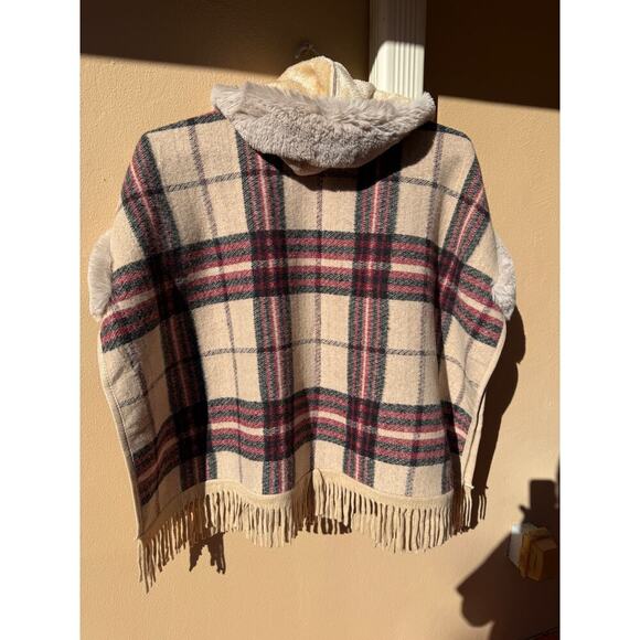 Jones New York Faux Fur Plaid Fringe Wrap Cape – Camel/Red – NWT - Picture 2 of 6
